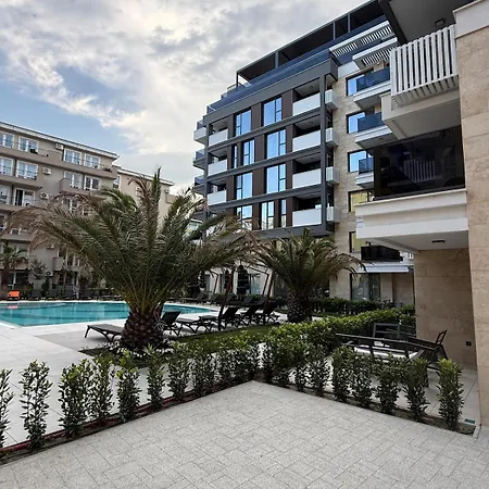 Sea 9 ساني بيتش