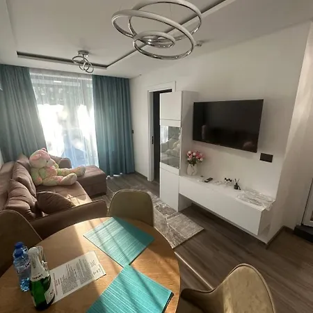 Sea 9 * ساني بيتش